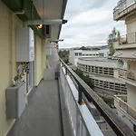 P Deluxe Suites 9